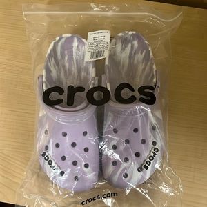 SOLD - NEW Crocs classic marble clog